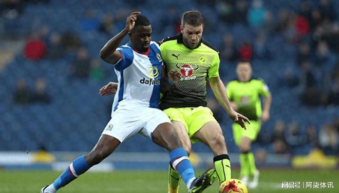 沃特福德队在英格兰足球比赛中显露实力 沃特福德队在英格兰足球比赛中显露实力