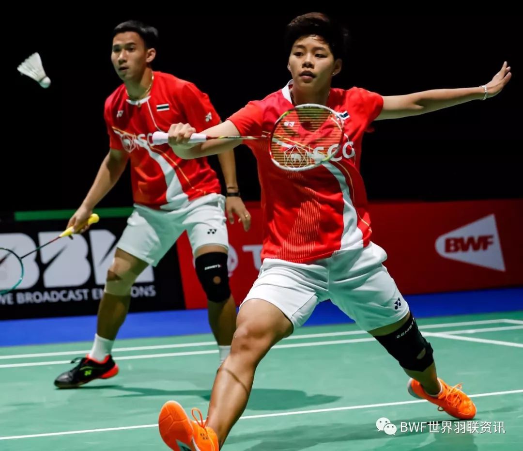 印尼羽毛球队完胜泰国羽毛球队，辛杜完成帽子戏法