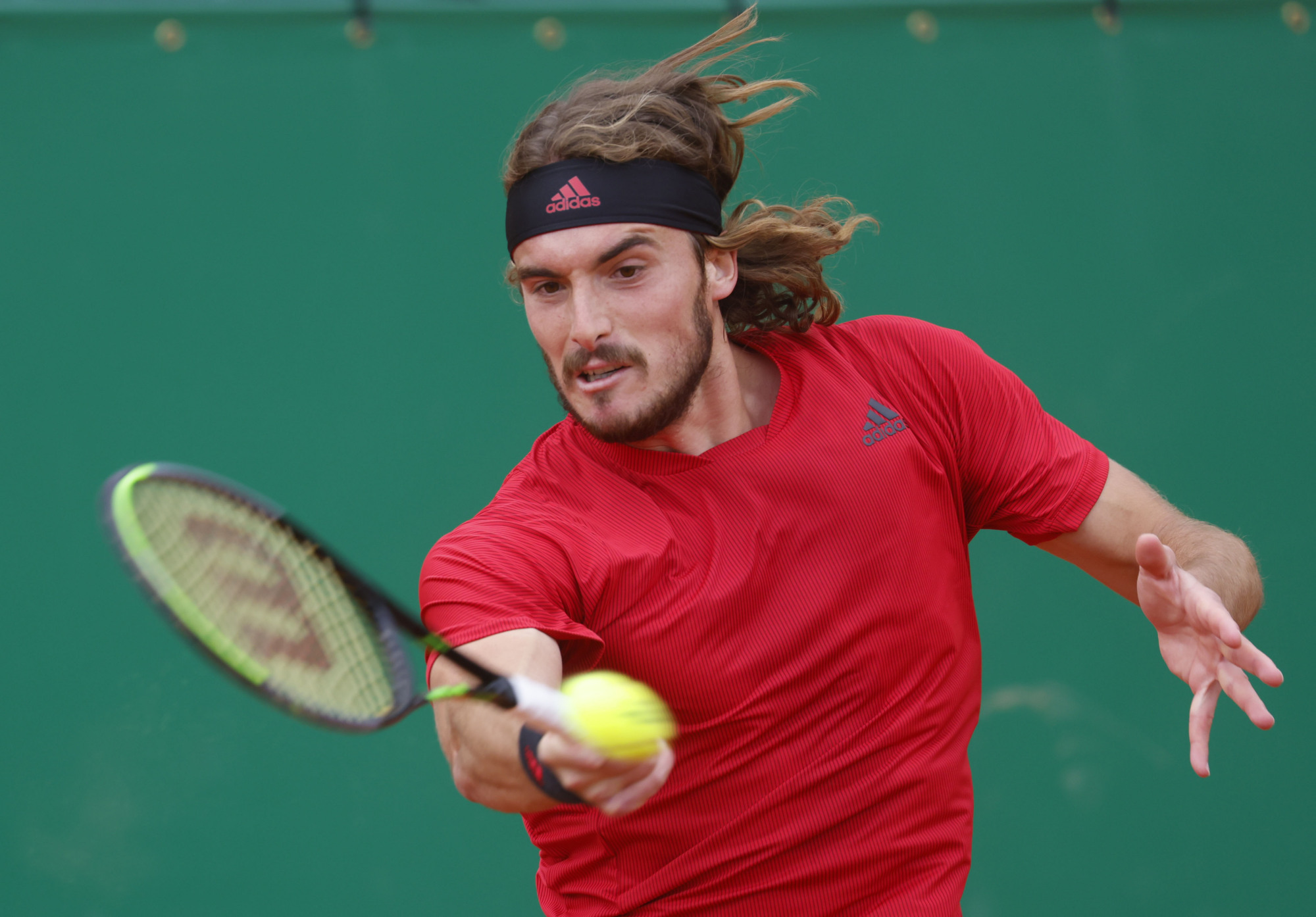 ATP总决赛轻取蒙特卡洛大师赛，西西帕斯高光表现