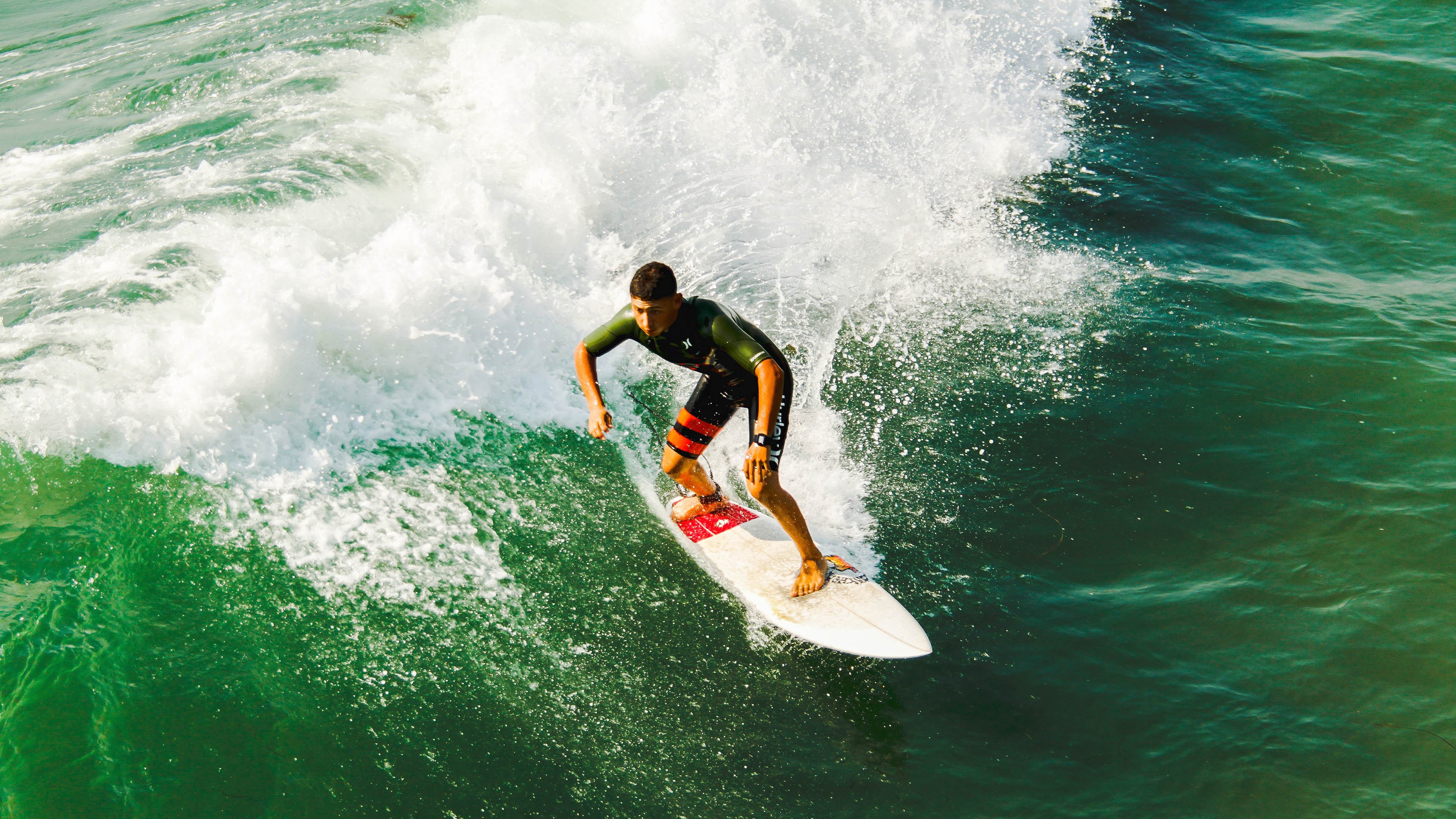 卡马文加掌控中场，AC米兰战术体系如何破解韩国式高压逼抢？