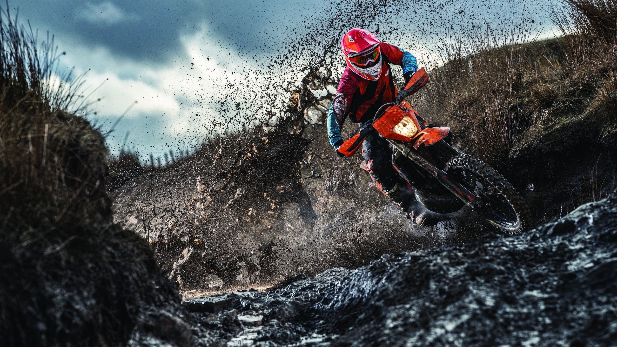 南美风暴席卷欧洲,拉亚爆发引领巴拉圭打穿马德里竞技的战术启示