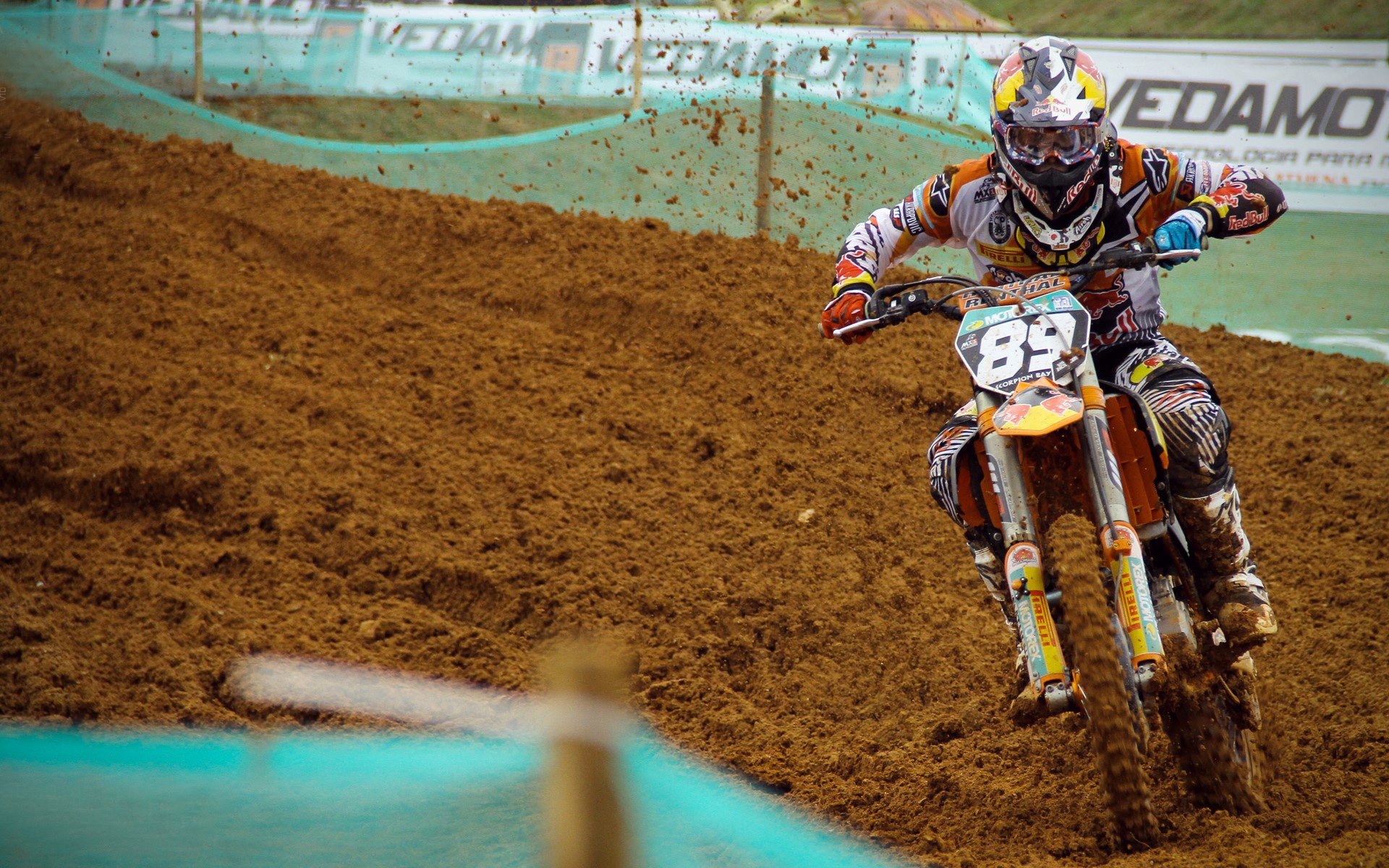 当勒沃库森遇见委内瑞拉，皮克的跨界制胜，一场定义足球可能性的实验